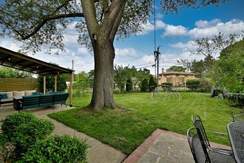 334 East Huntington Lane Elmhurst IL 60126