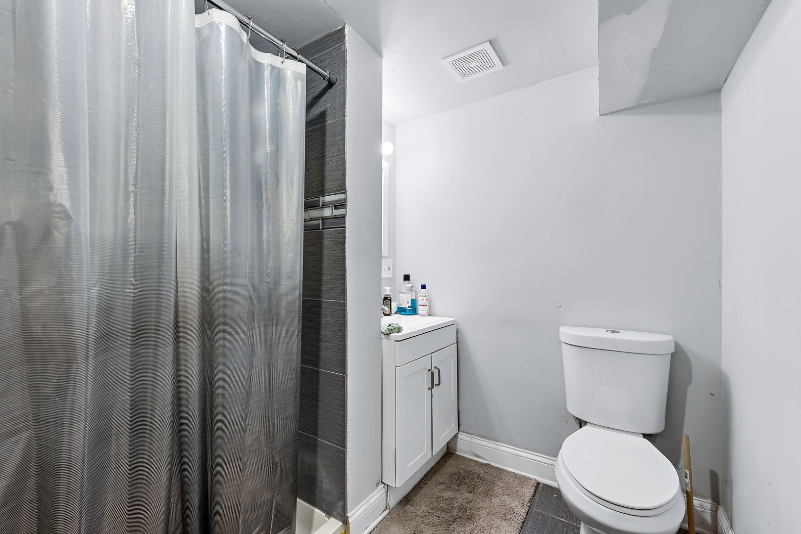 339 West 114th Street Chicago IL 60628