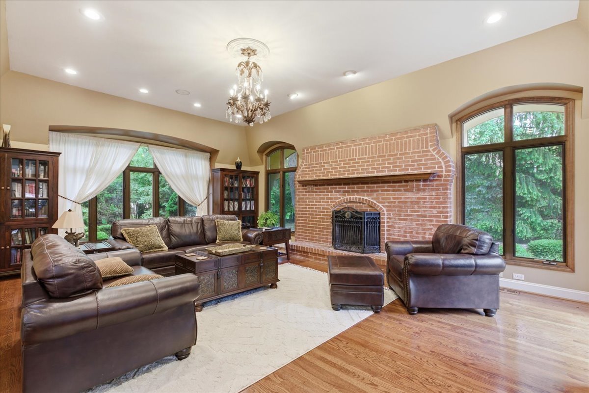 39 Mockingbird Lane Oak Brook IL 60523