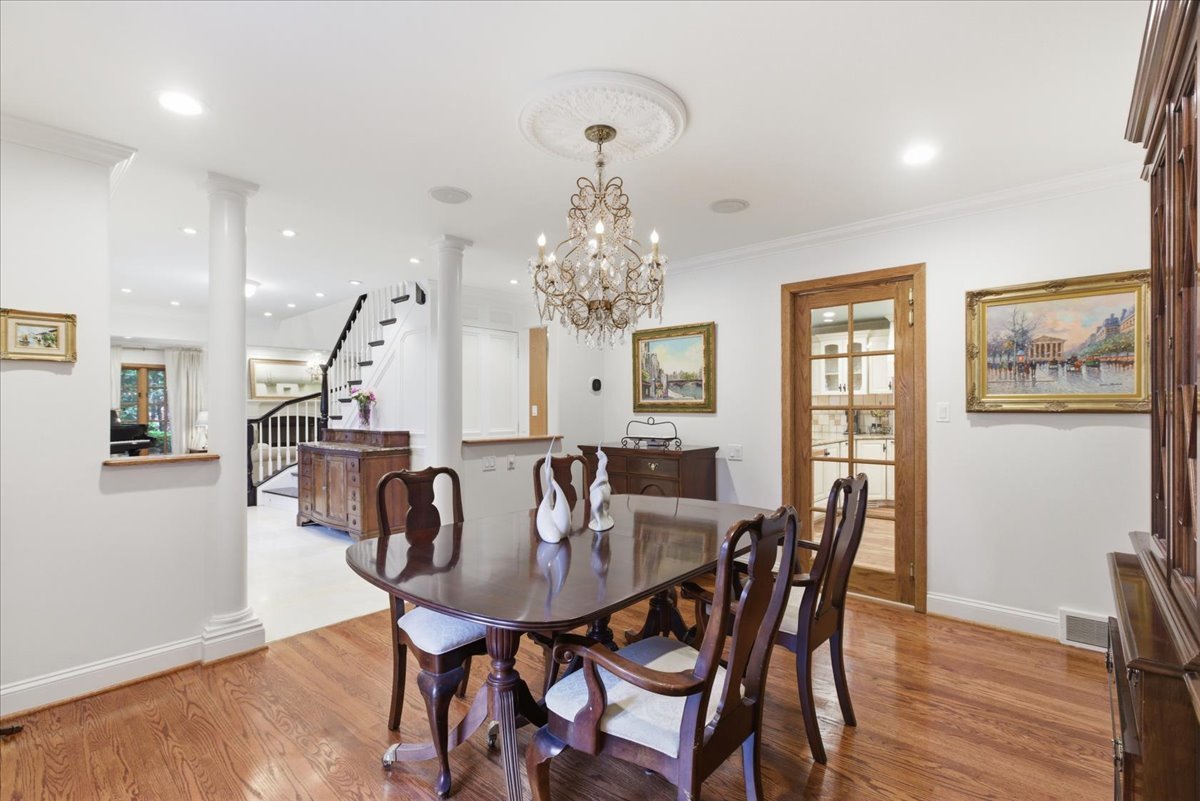 39 Mockingbird Lane Oak Brook IL 60523