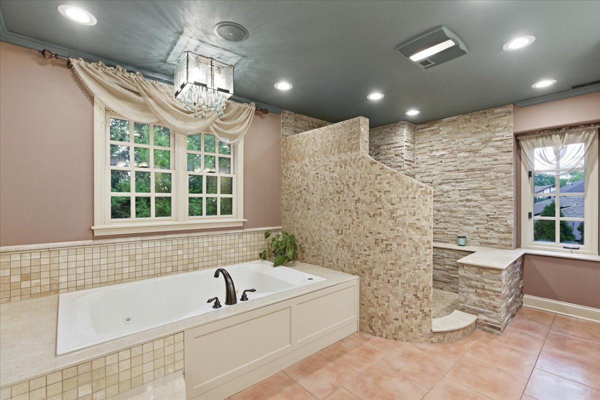 39 Mockingbird Lane Oak Brook IL 60523