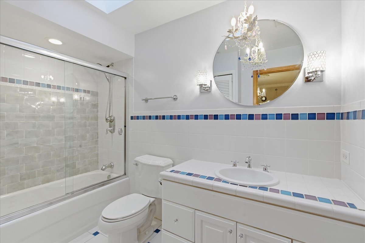 39 Mockingbird Lane Oak Brook IL 60523
