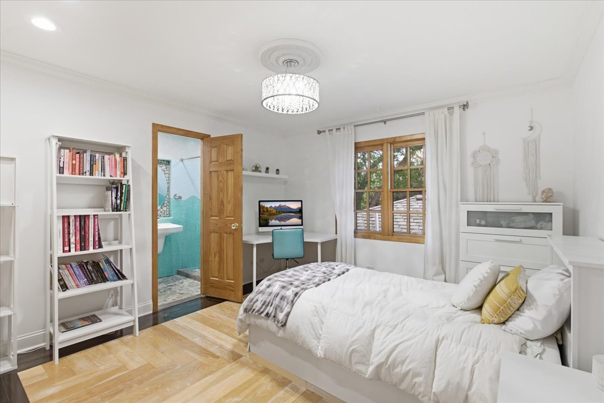 39 Mockingbird Lane Oak Brook IL 60523