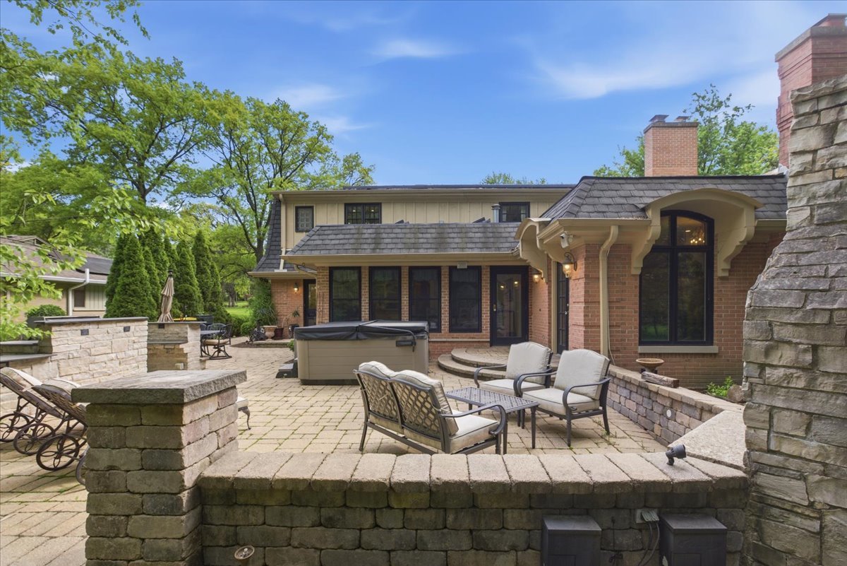 39 Mockingbird Lane Oak Brook IL 60523