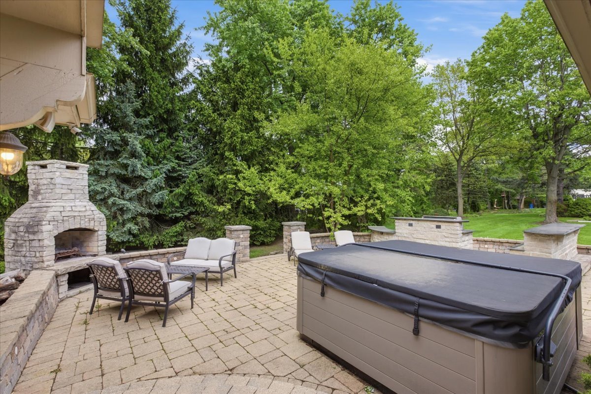 39 Mockingbird Lane Oak Brook IL 60523