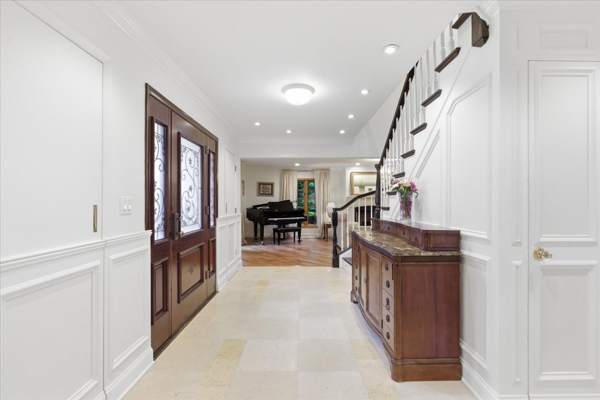 39 Mockingbird Lane Oak Brook IL 60523