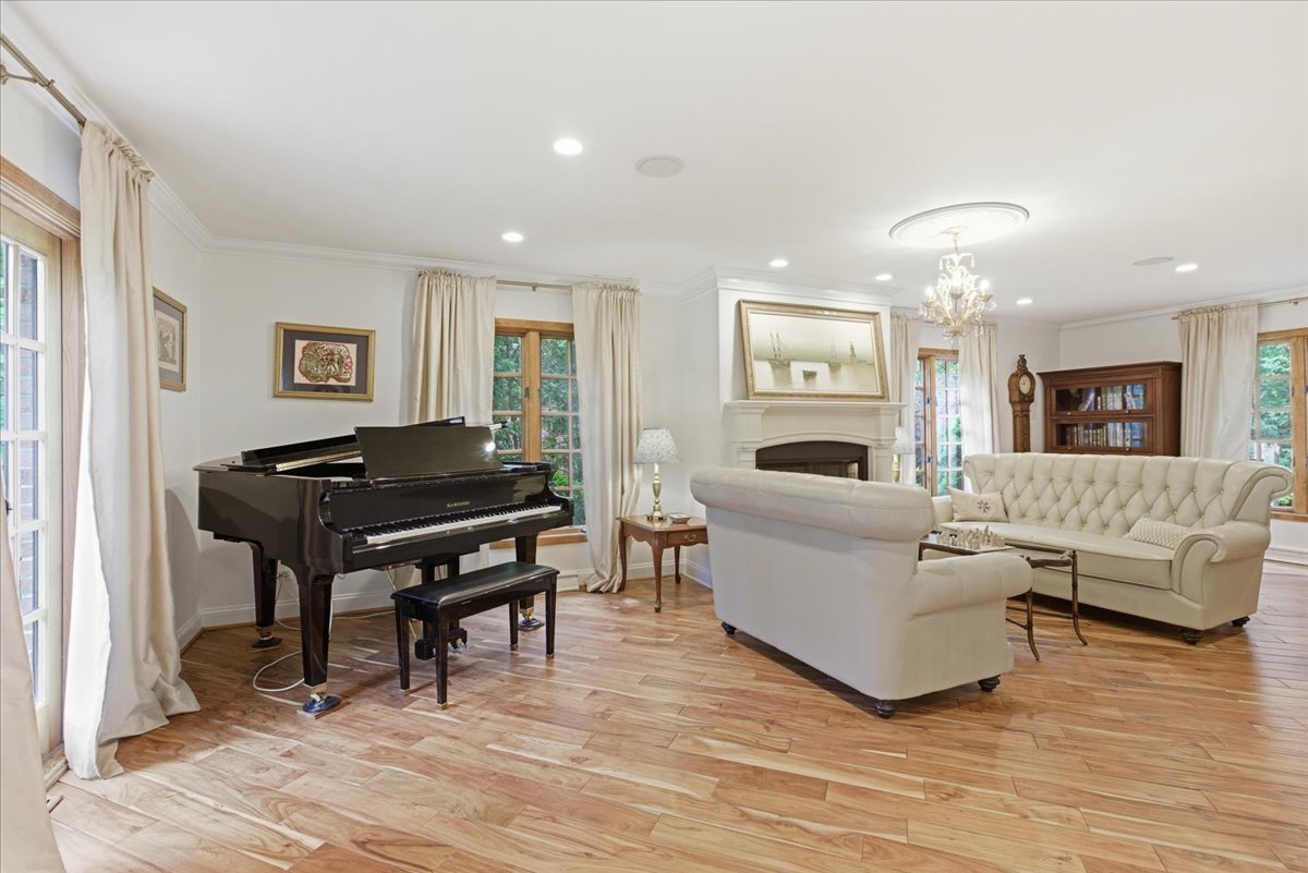 39 Mockingbird Lane Oak Brook IL 60523