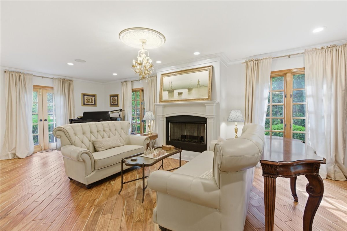 39 Mockingbird Lane Oak Brook IL 60523