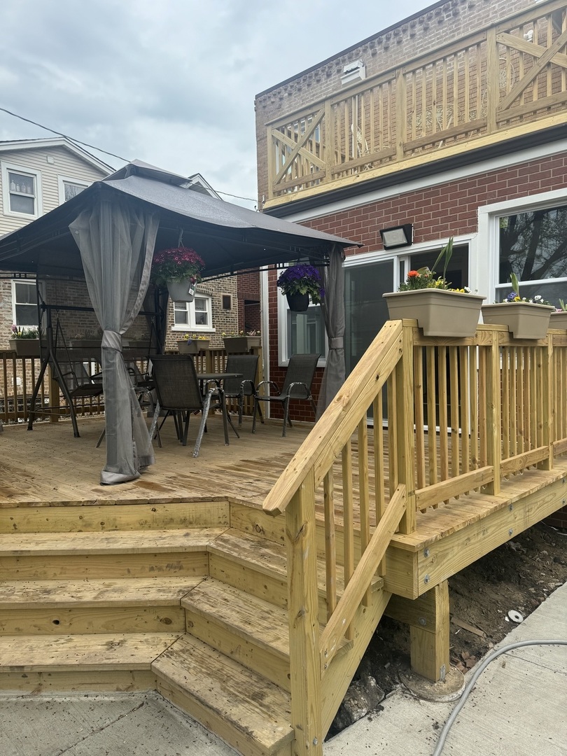 8110 South Chappel Avenue Chicago IL 60617