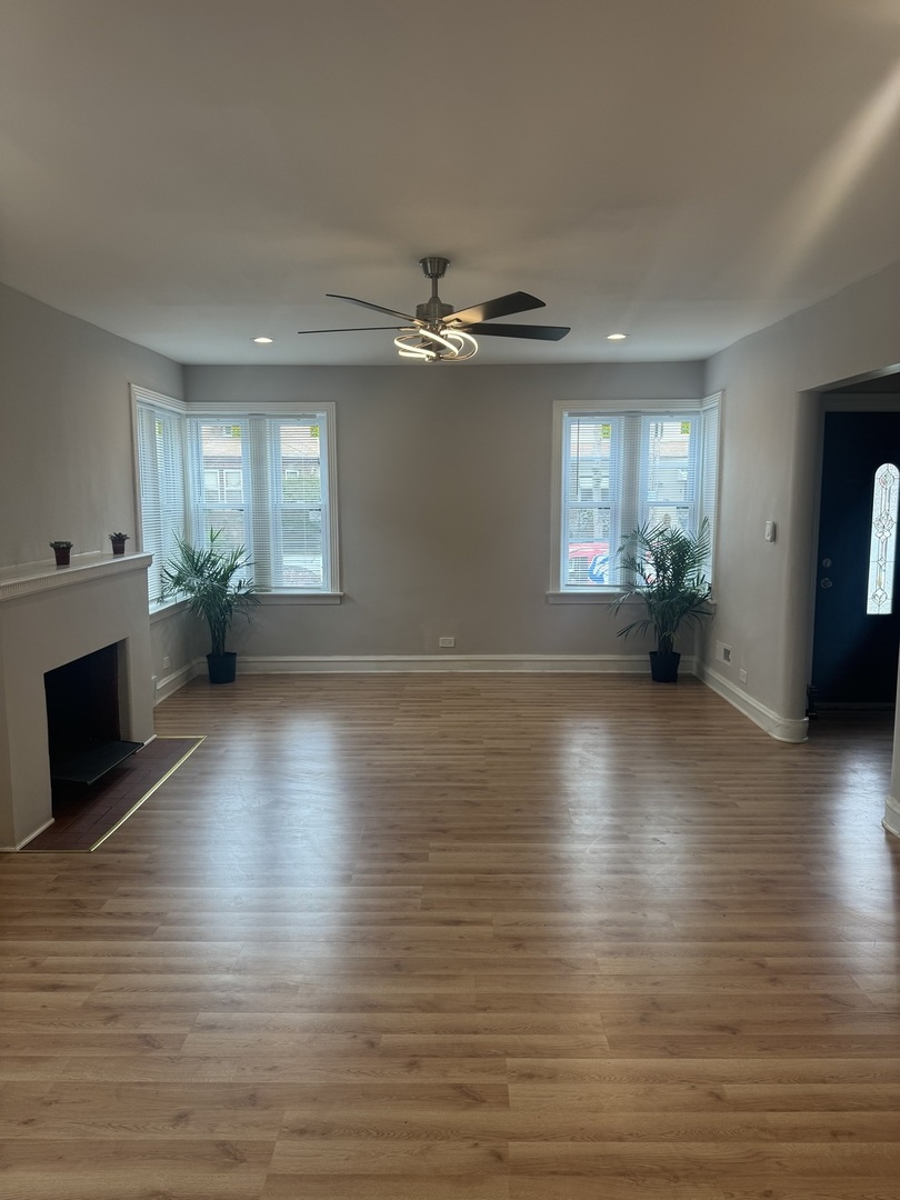 8110 South Chappel Avenue Chicago IL 60617