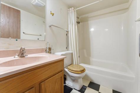 2456 Bridgewater Drive Woodstock IL 60098