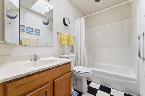 2456 Bridgewater Drive Woodstock IL 60098
