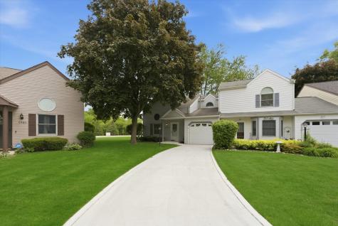 2456 Bridgewater Drive Woodstock IL 60098