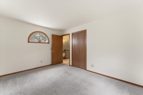 2456 Bridgewater Drive Woodstock IL 60098