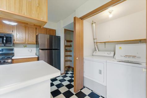 2456 Bridgewater Drive Woodstock IL 60098