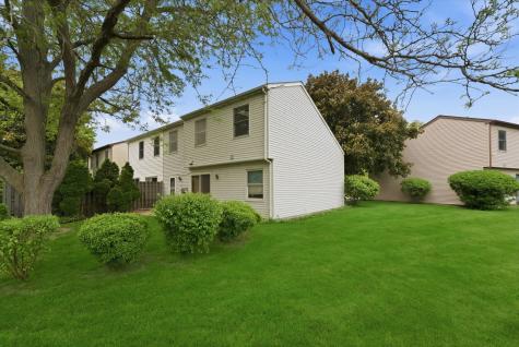 2456 Bridgewater Drive Woodstock IL 60098