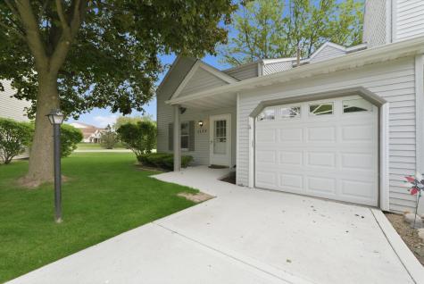 2456 Bridgewater Drive Woodstock IL 60098
