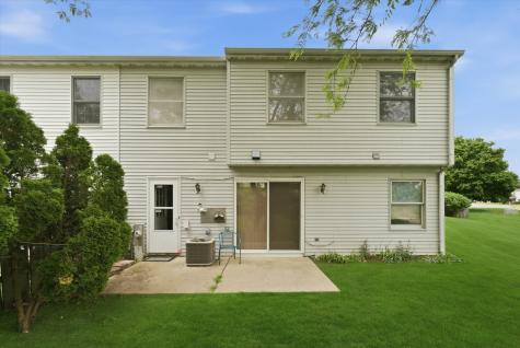 2456 Bridgewater Drive Woodstock IL 60098