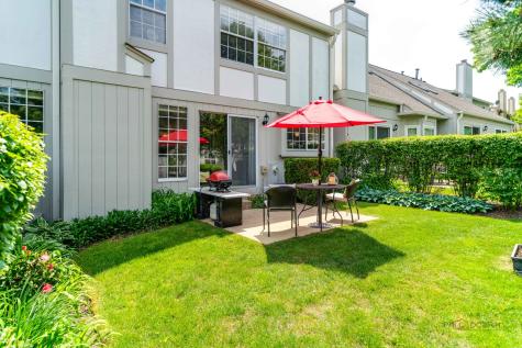 4692 North Sapphire Drive Hoffman Estates IL 60192