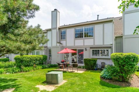 4692 North Sapphire Drive Hoffman Estates IL 60192