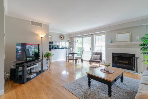 4692 North Sapphire Drive Hoffman Estates IL 60192