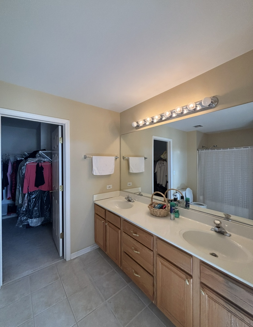 354 Aaron Lane Bolingbrook IL 60440