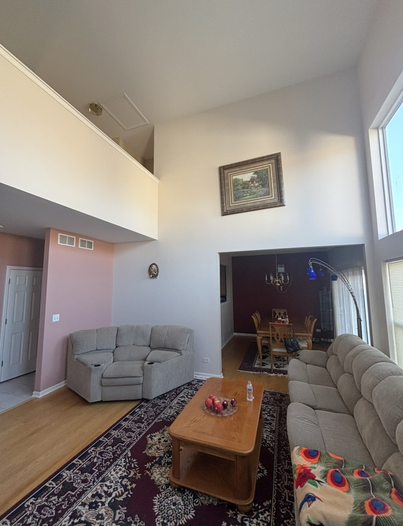 354 Aaron Lane Bolingbrook IL 60440