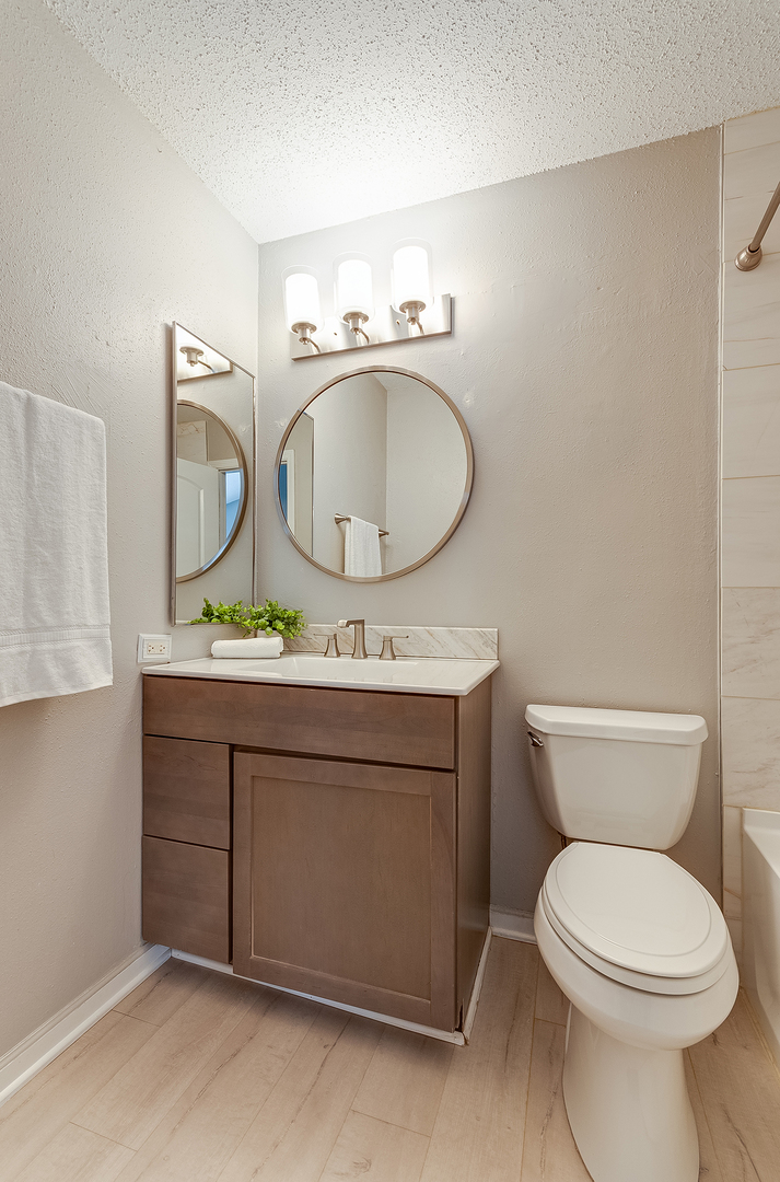 1008 Pheasant Run Lane Aurora IL 60504