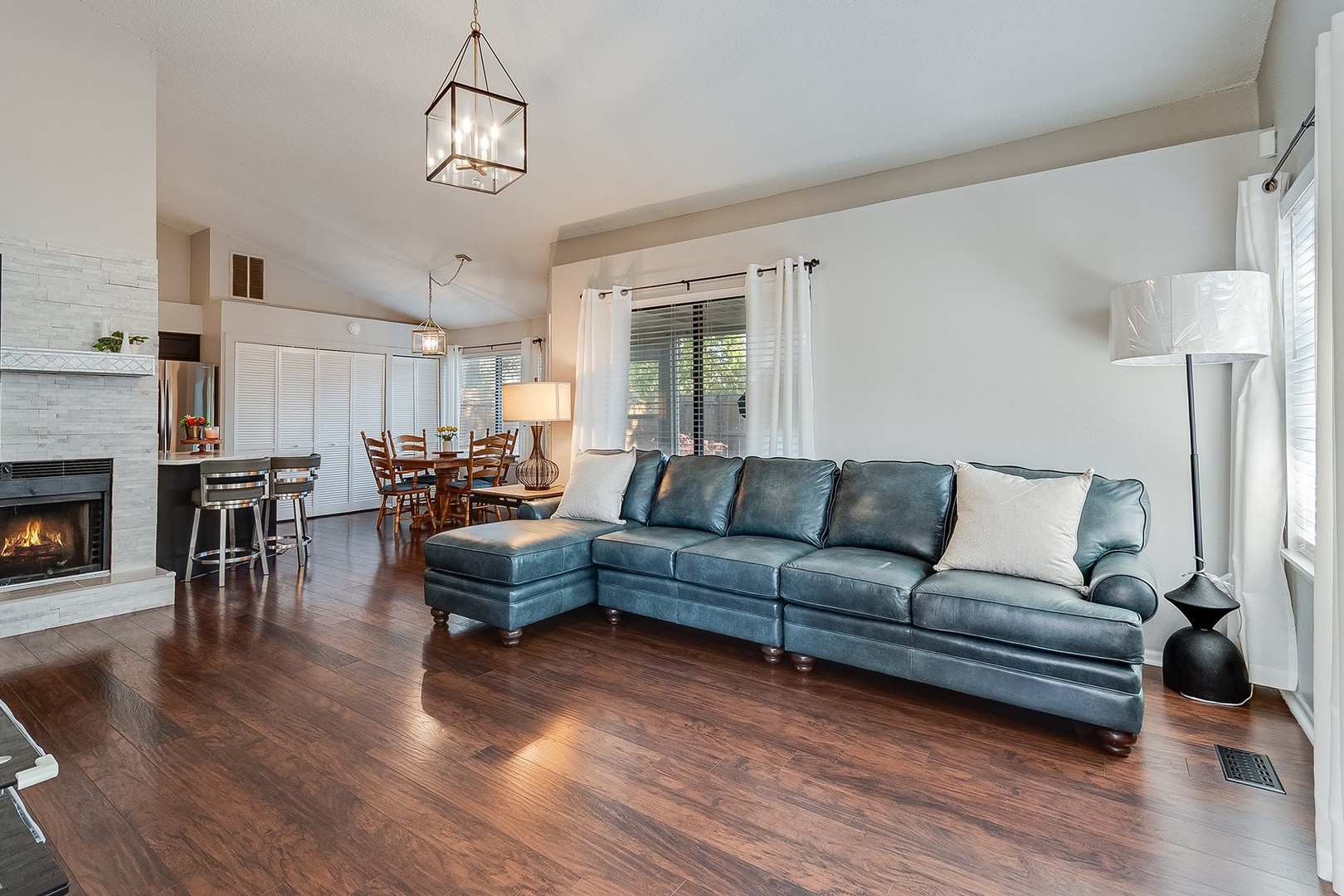 1008 Pheasant Run Lane Aurora IL 60504