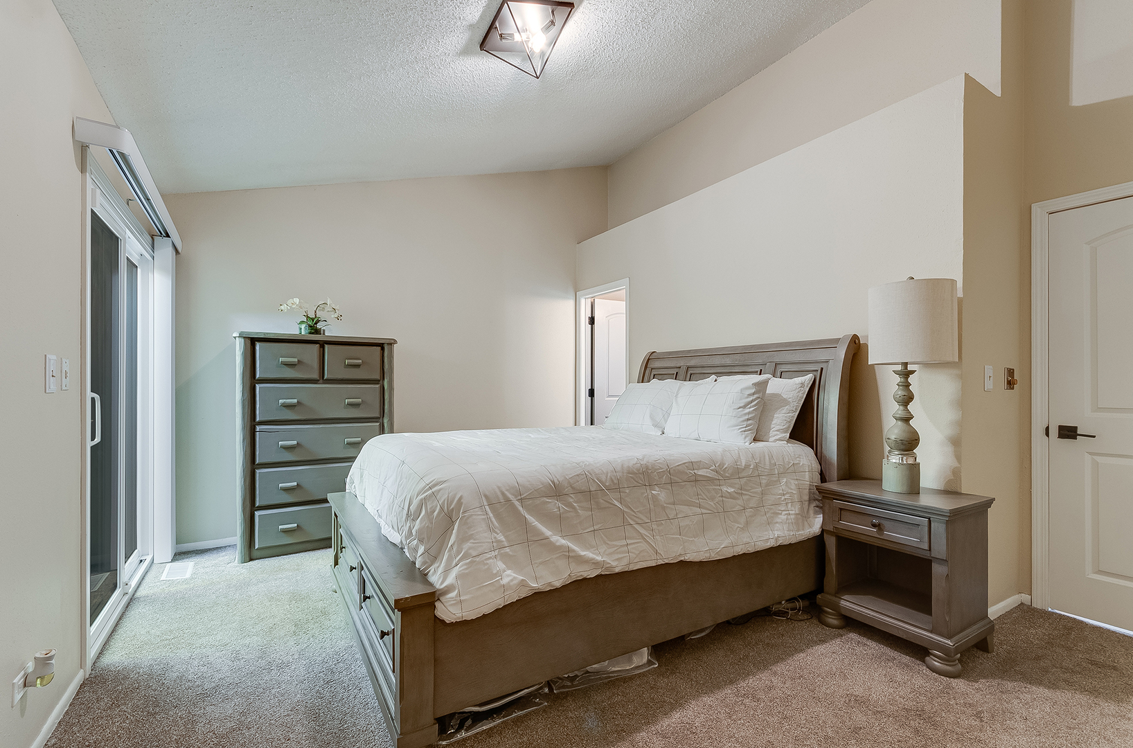 1008 Pheasant Run Lane Aurora IL 60504