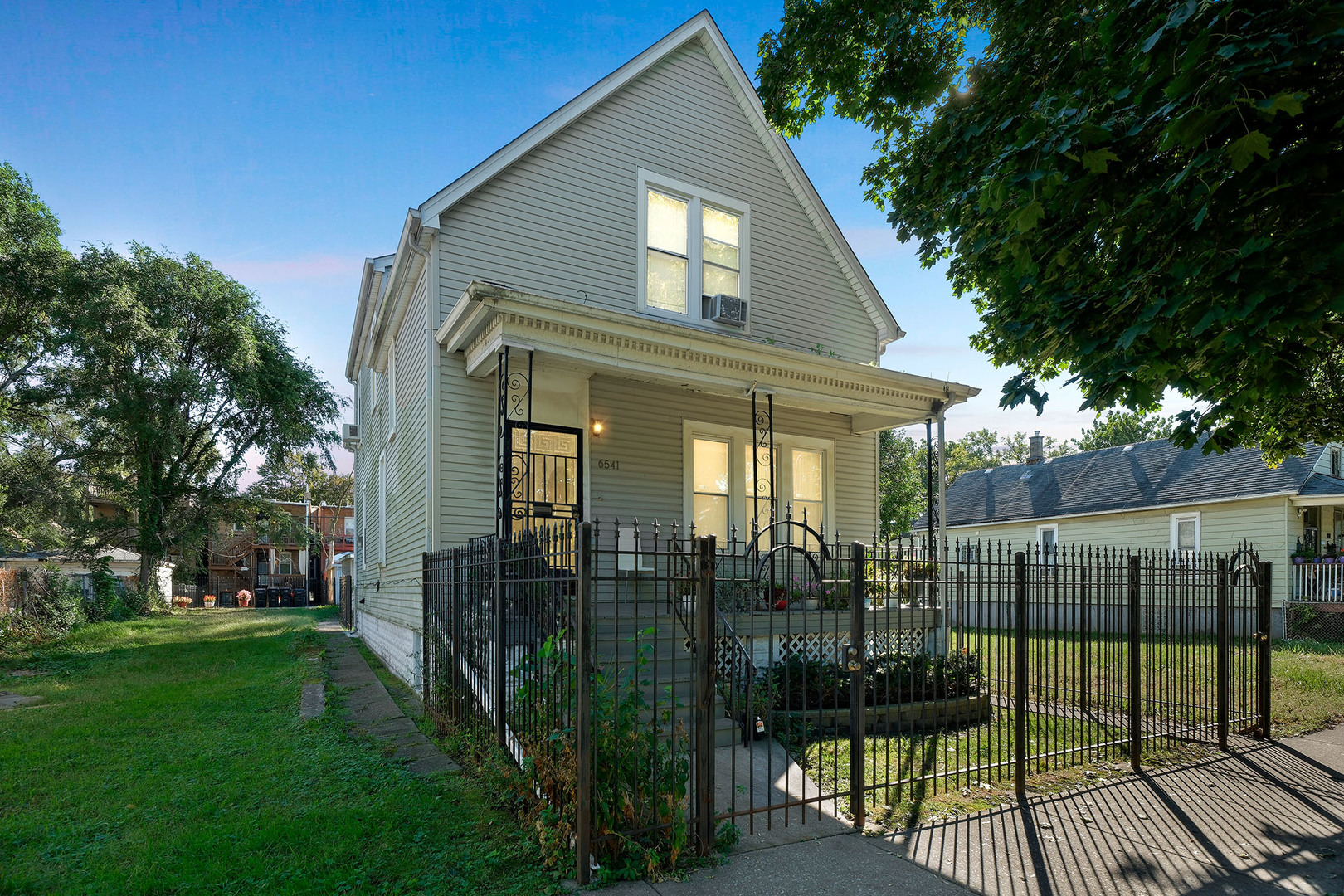 6541 South Carpenter Street Chicago IL 60621