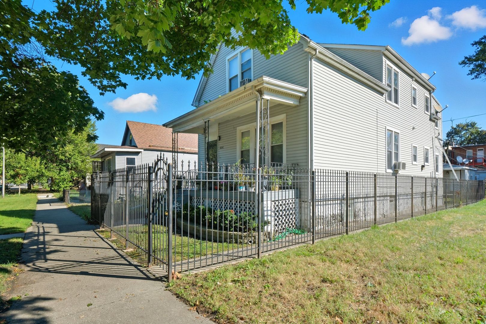 6541 South Carpenter Street Chicago IL 60621
