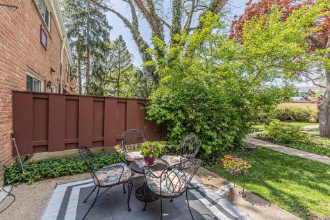1534 Palmgren Drive Glenview IL 60025