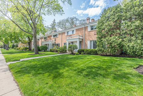 1534 Palmgren Drive Glenview IL 60025