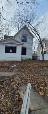469 South Wildwood Avenue Kankakee IL 60901