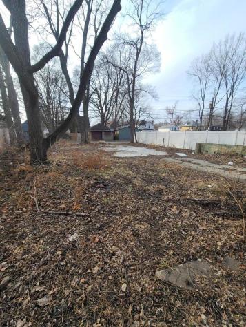 469 South Wildwood Avenue Kankakee IL 60901