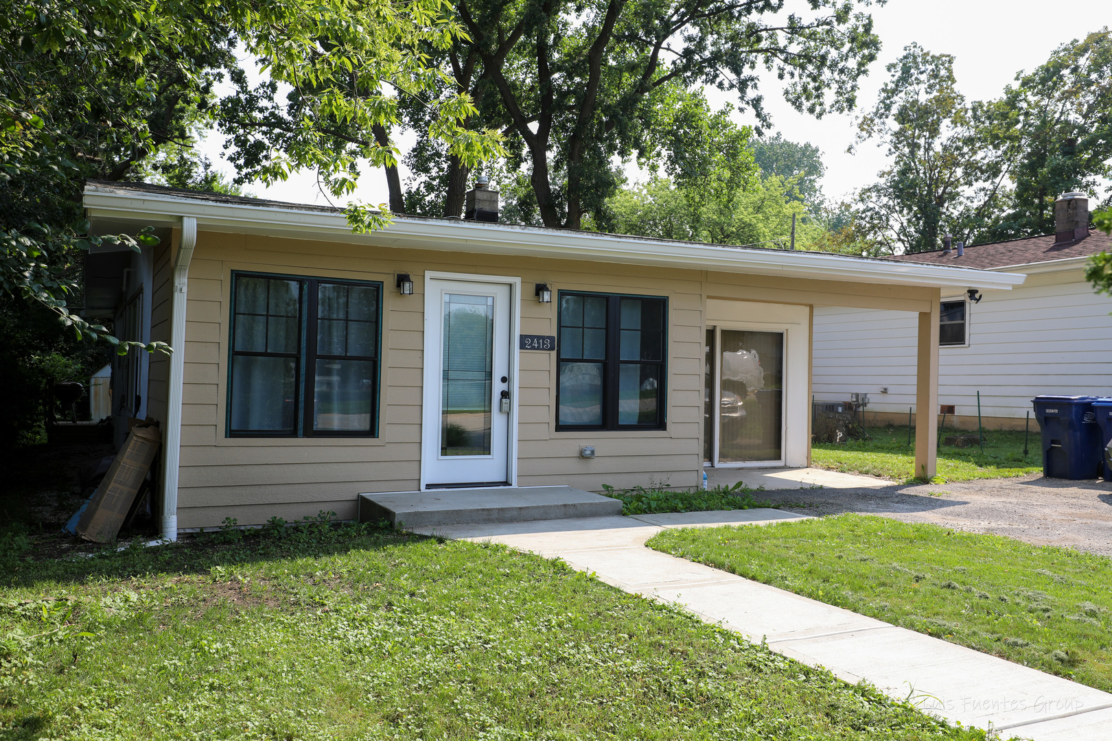 2413 20TH Street North Chicago IL 60064