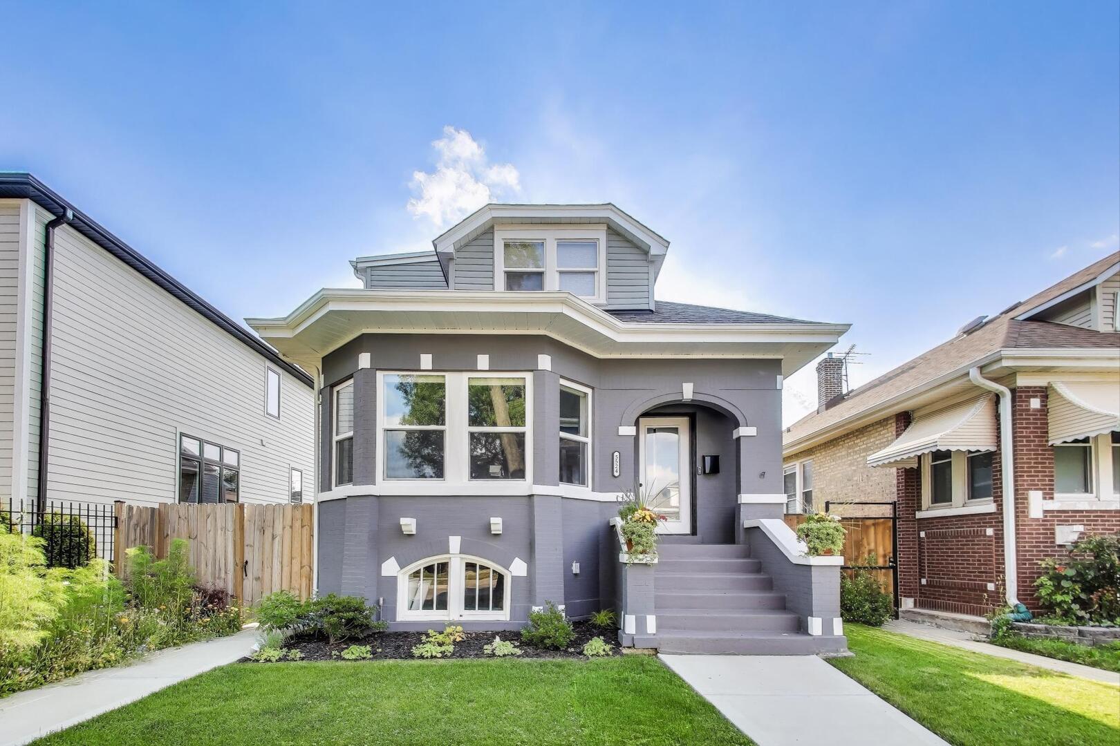 5524 North Luna Avenue Chicago IL 60630