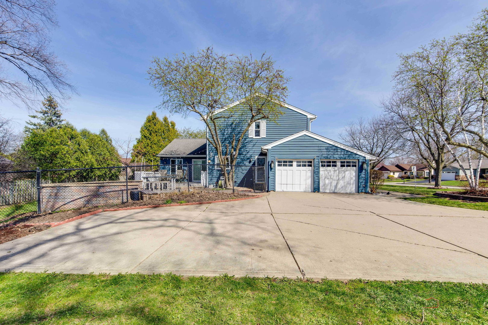2326 West Weathersfield Way Schaumburg IL 60193