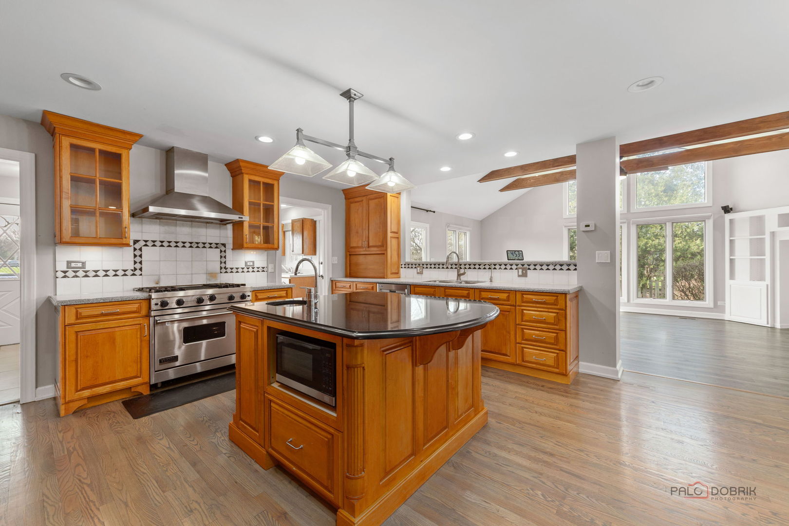 2326 West Weathersfield Way Schaumburg IL 60193