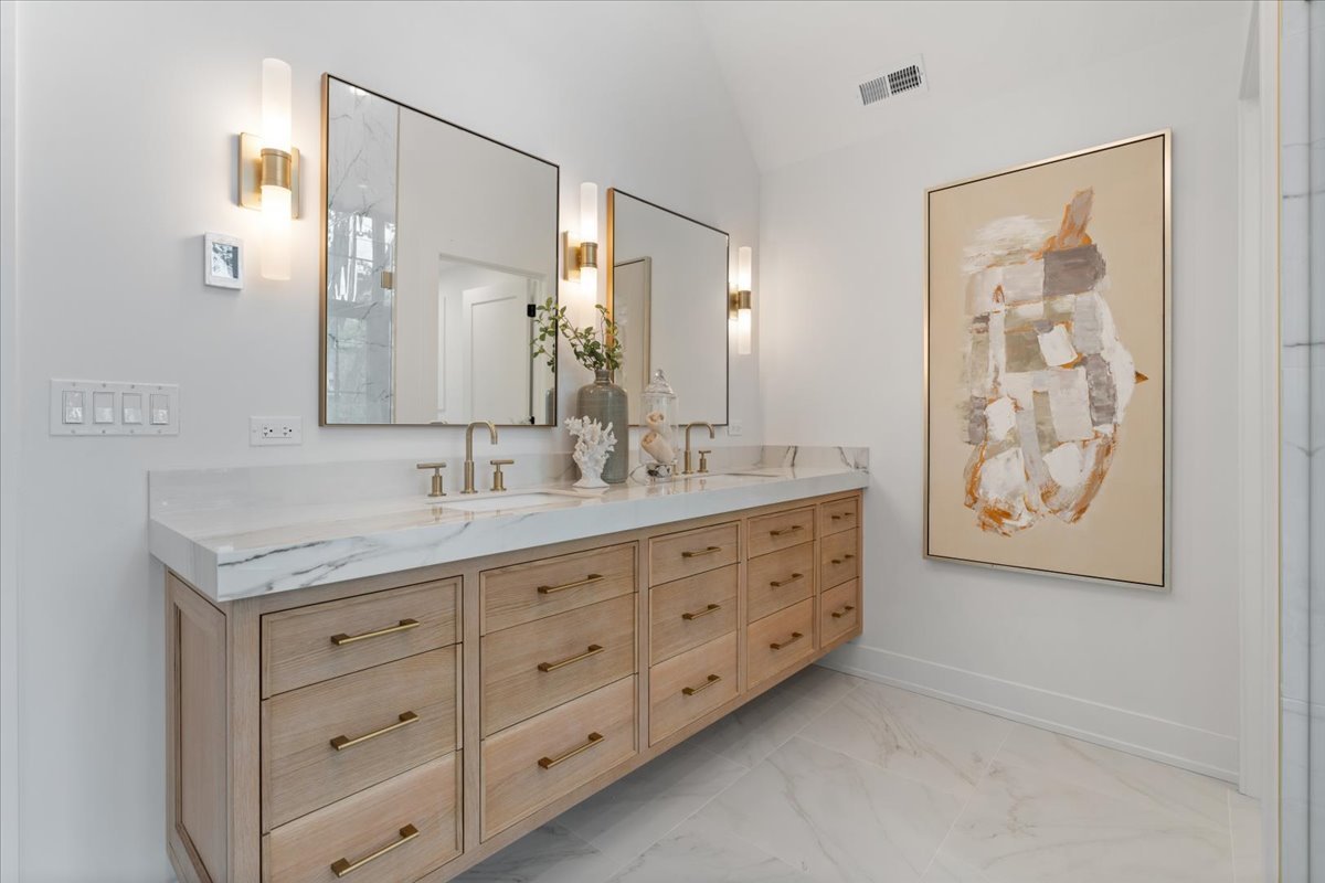 104 South Monroe Street Hinsdale IL 60521