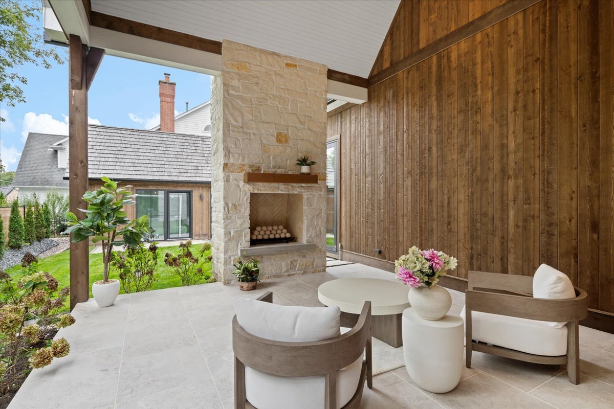 104 South Monroe Street Hinsdale IL 60521