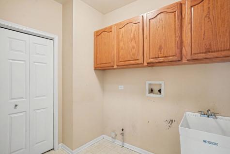 205 Willowwood Drive Oswego IL 60543
