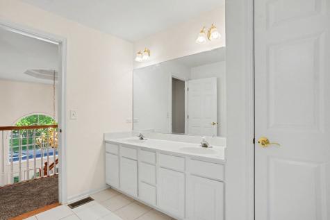 205 Willowwood Drive Oswego IL 60543