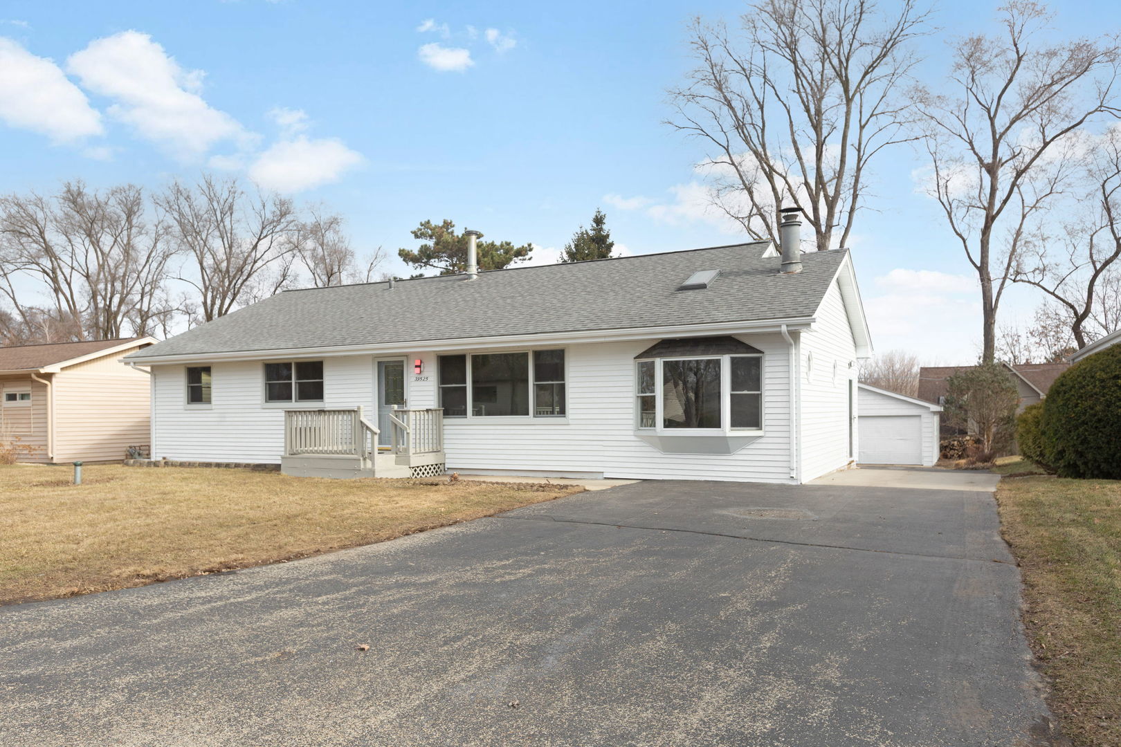 39525 North Highview Drive Antioch IL 60002