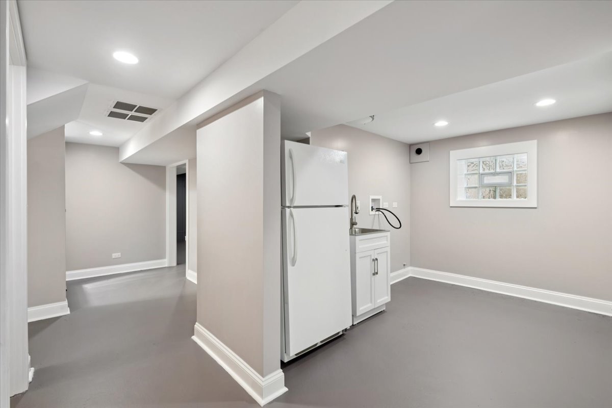 1905 North Nordica Avenue Chicago IL 60707