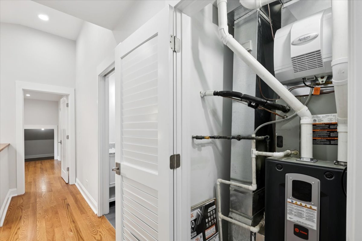 1905 North Nordica Avenue Chicago IL 60707