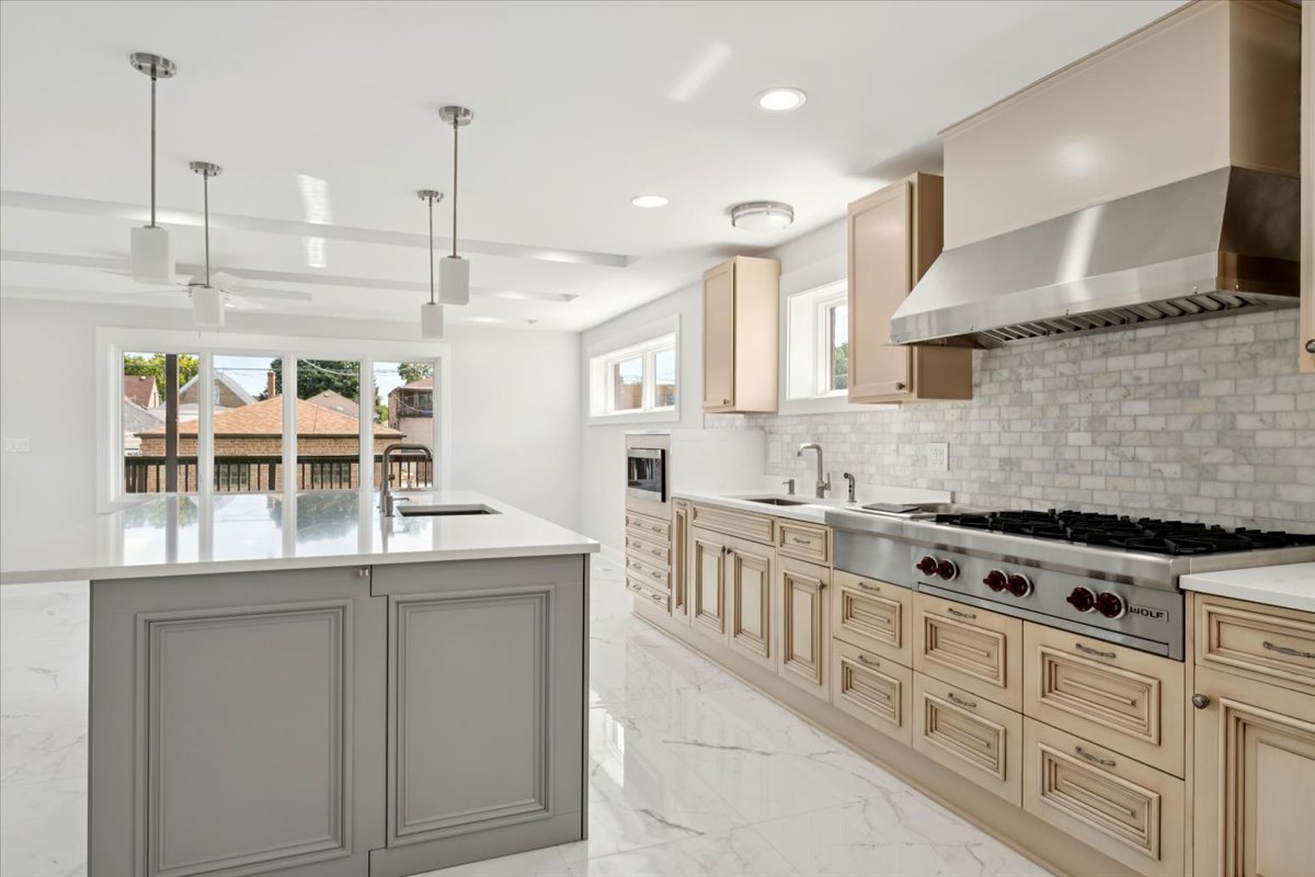 1905 North Nordica Avenue Chicago IL 60707