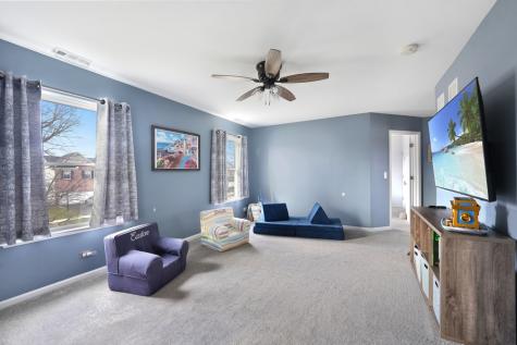 2322 Pagosa Springs Drive Aurora IL 60503