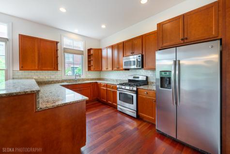 147 River Walk Court Elgin IL 60120